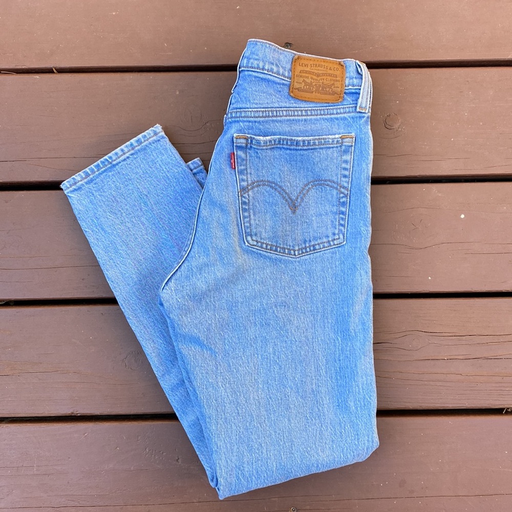 Levi Wedgie 25